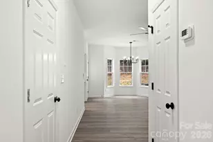 5536 Franklin Springs Cir, Charlotte, NC 28217 - Photo 3