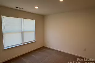 2025 Oakdale Rd, Charlotte, NC 28216 - Photo 7