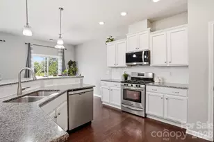 1551 Shannon Falls Dr, Fort Mill, SC 29715 - Photo 13