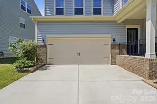 1551 Shannon Falls Dr, Fort Mill, SC 29715 - Photo 5