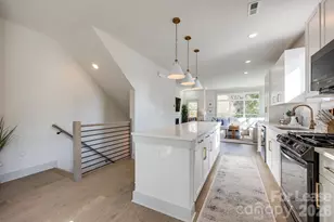 2319 Wesley Village Rd, Charlotte, NC 28208 - Photo 15