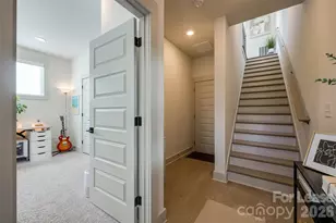 2319 Wesley Village Rd, Charlotte, NC 28208 - Photo 5