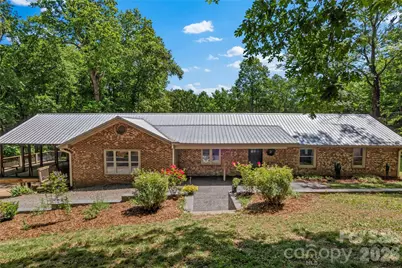 142 Pioneer Road, Harmony, NC 28634 - Photo 1