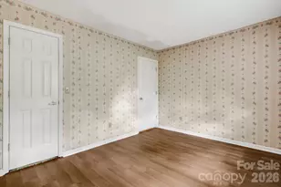 636 Goldview Dr, Hendersonville, NC 28791 - Photo 17