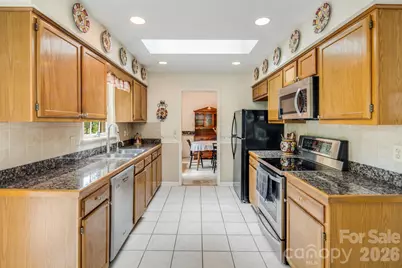 636 Goldview Drive, Hendersonville, NC 28791 - Photo 3