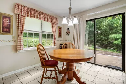 636 Goldview Drive, Hendersonville, NC 28791 - Photo 5