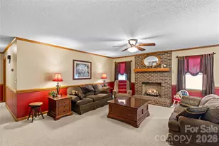 158 Bonnie Ln, Statesville, NC 28625 - Photo 9