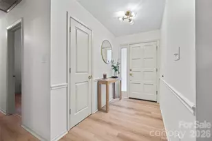 734 Charter Pl, Charlotte, NC 28211 - Photo 3