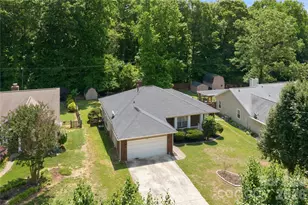 1814 Golden Heights Ct, Charlotte, NC 28214 - Photo 9