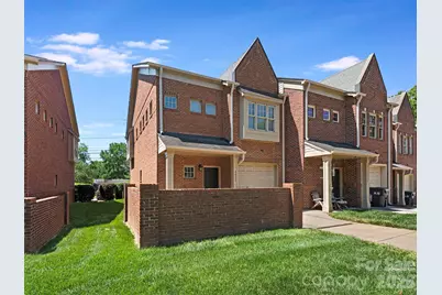 4670 Dabney Vigor Drive, Charlotte, NC 28209 - Photo 3
