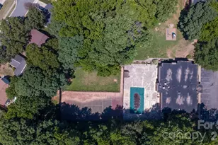 305 Orchard Trace Ln, Charlotte, NC 28213 - Photo 9