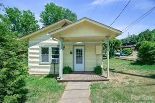9 Ivy St, Burnsville, NC 28714 - Photo 1
