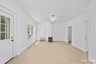9 Ivy St, Burnsville, NC 28714 - Photo 7