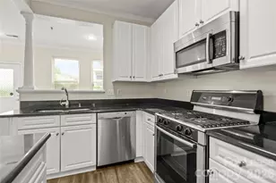 567 E 9th St, Charlotte, NC 28202 - Photo 15