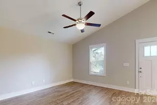 911 N Boyce St, Gastonia, NC 28052 - Photo 3