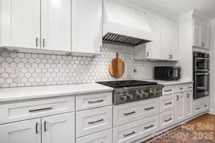7814 Bradenton Dr, Charlotte, NC 28210 - Photo 13