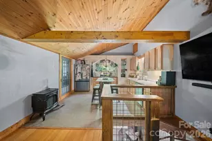 4606 Hemphill Rd, Waynesville, NC 28785 - Photo 5