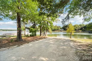 3911 Sandy Pt Dr, York, SC 29745 - Photo 33