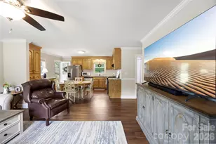 2109 Hollandale Dr, Gastonia, NC 28054 - Photo 3