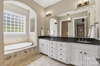 11710 Egrets Point Drive, Charlotte, NC 28278 - Photo 25