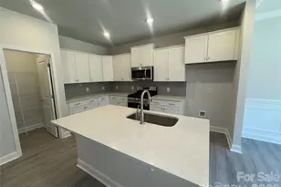 1606 Autumn Ln, York, SC 29745 - Photo 7