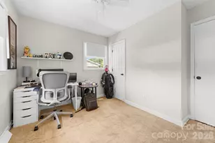 402 Wooddale Dr, Dallas, NC 28034 - Photo 25