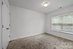 6618 Wicked Oak Ln, Charlotte, NC 28216 - Photo 23