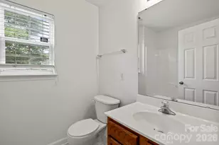 6618 Wicked Oak Ln, Charlotte, NC 28216 - Photo 21