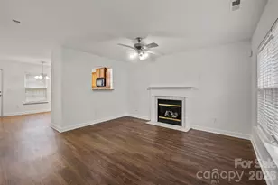 6618 Wicked Oak Ln, Charlotte, NC 28216 - Photo 5
