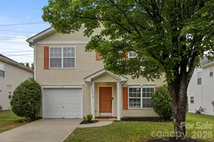 6618 Wicked Oak Ln, Charlotte, NC 28216 - Photo 1