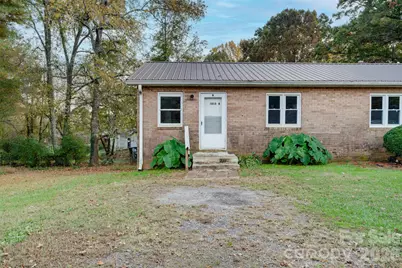 1813 Younger Avenue, Statesville, NC 28677 - Photo 1
