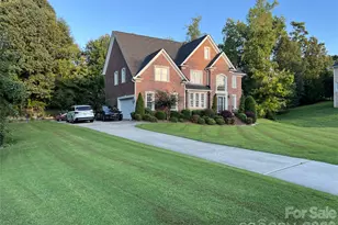 2858 Scarborough Ct, Gastonia, NC 28054 - Photo 3