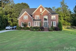 2858 Scarborough Ct, Gastonia, NC 28054 - Photo 1