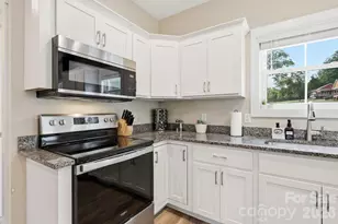 27 Ben Lippen Rd, Asheville, NC 28806 - Photo 17