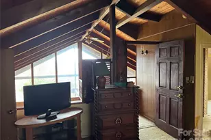 2085 Laurel Road N, Maggie Valley, NC 28751 - Photo 17