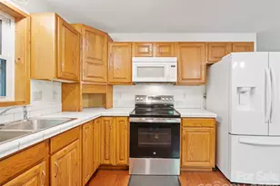 142 Wildflower Rd, Spruce Pine, NC 28777 - Photo 9