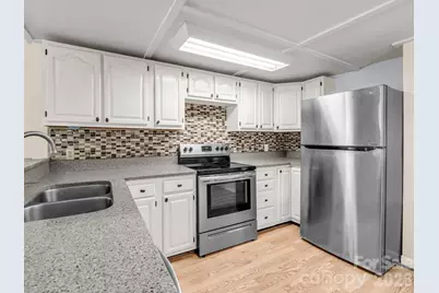 117 Willow Way, Hendersonville, NC 28739 - Photo 35
