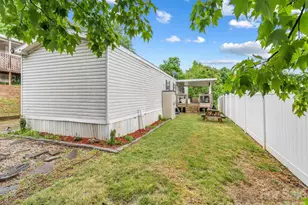 15 Spring St, Candler, NC 28715 - Photo 5