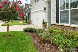 743 Summerfield Pl, Flat Rock, NC 28731 - Photo 3