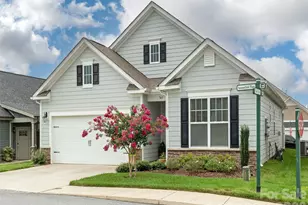 743 Summerfield Pl, Flat Rock, NC 28731 - Photo 1
