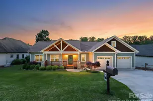 4 Farm Pond Ln, Candler, NC 28715 - Photo 1