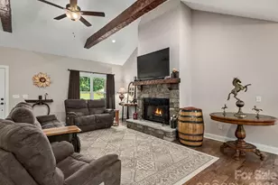 4 Farm Pond Ln, Candler, NC 28715 - Photo 3