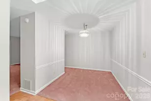 4102 Dominic Ln, Asheville, NC 28805 - Photo 5