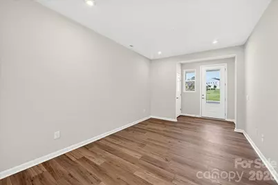 6049 Longar Lane, Charlotte, NC 28269 - Photo 5