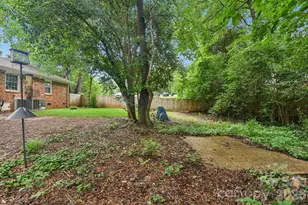 933 Clanton Rd, Charlotte, NC 28217 - Photo 25