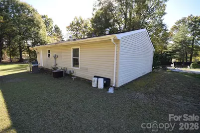 403 Stirrup Court, Charlotte, NC 28215 - Photo 3