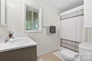 711 Oak Terrace Ln, Hendersonville, NC 28791 - Photo 19