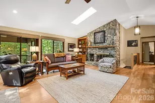 36 Foxglove Rd, Hendersonville, NC 28739 - Photo 7