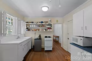 111 Norwood Ave, Asheville, NC 28804 - Photo 11