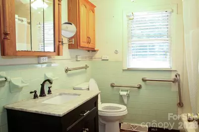 905 S 10th Street, Bessemer City, NC 28016 - Photo 17